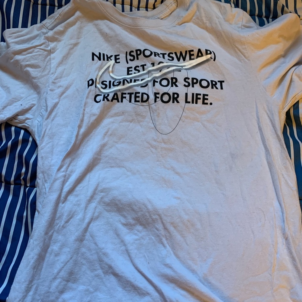 Size small mens nike shirt